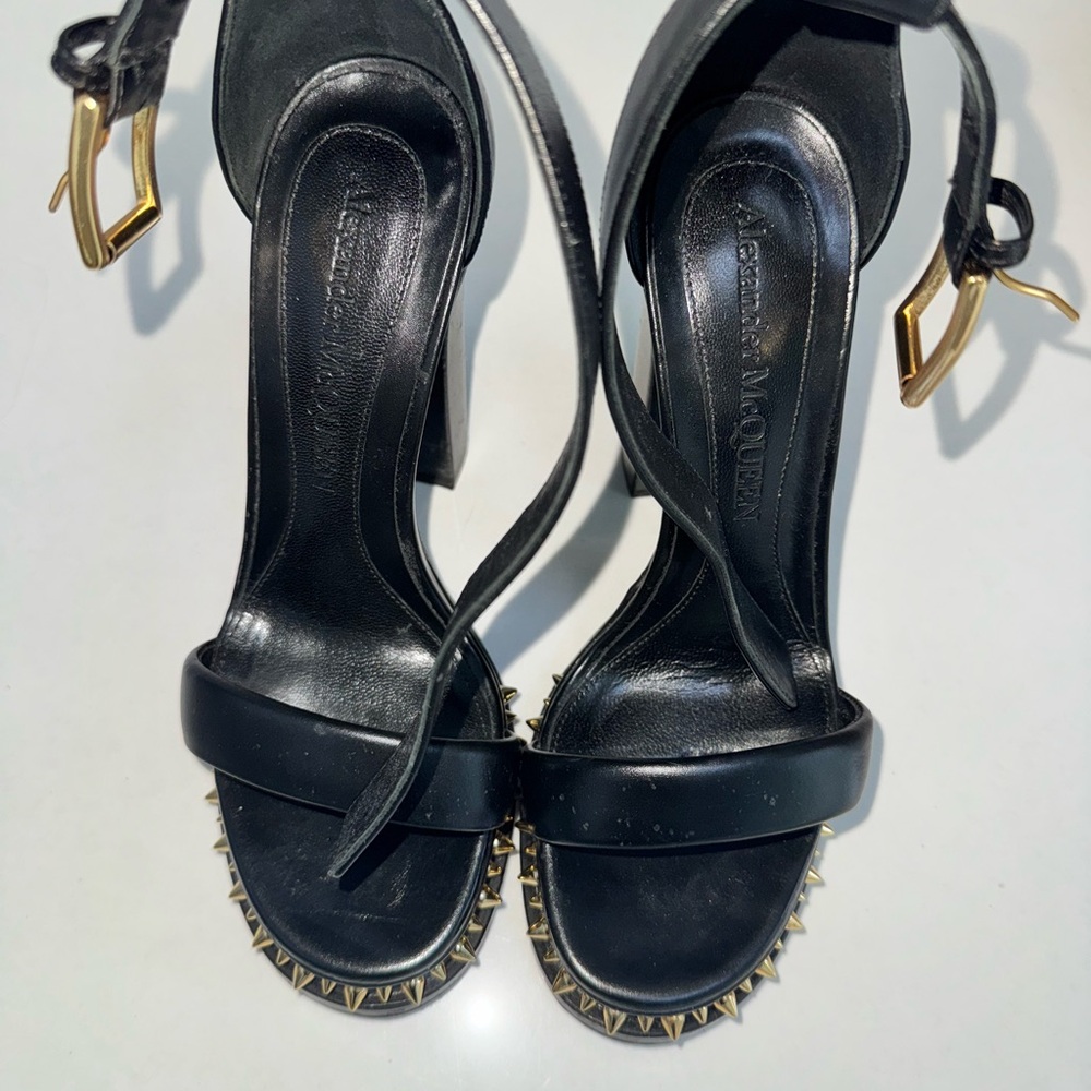 Alexander McQueen Black Heels with Gold Accents